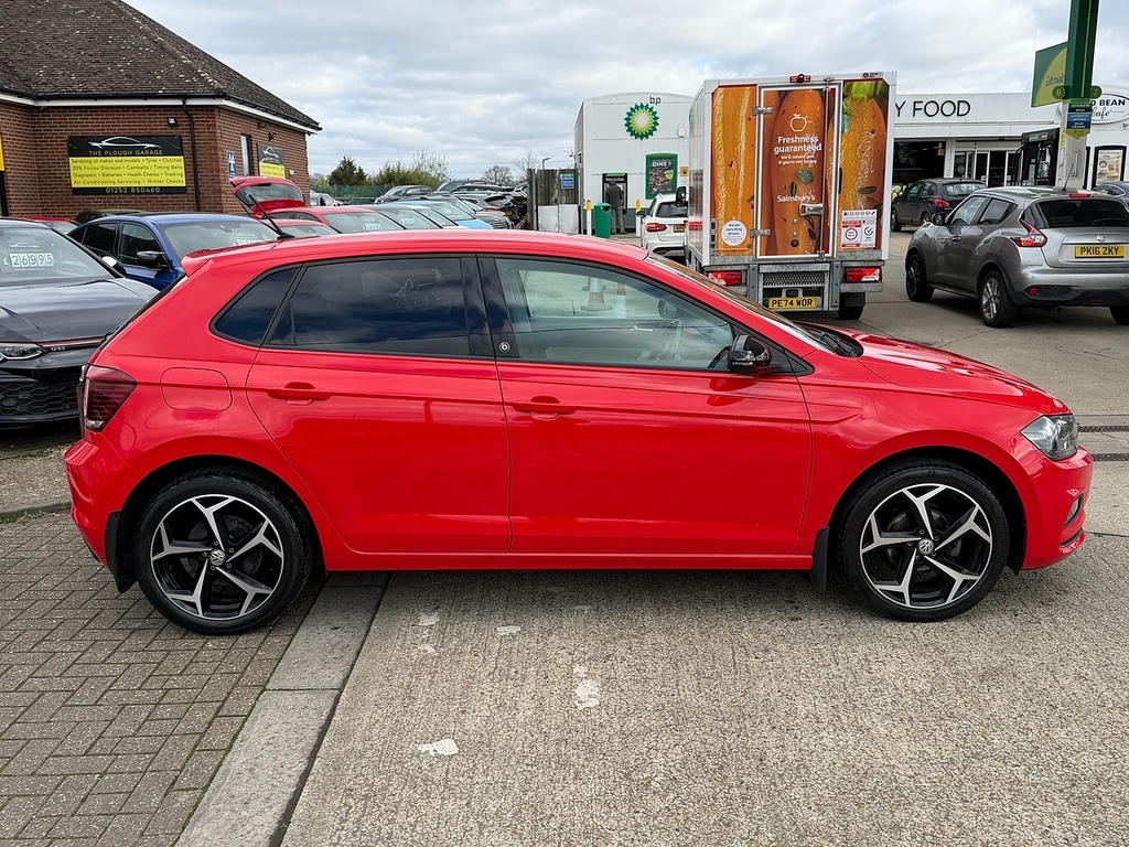 Volkswagen Polo 1.0 Tsi Gpf Beats Hatchback Euro PK69FEP Red #4
