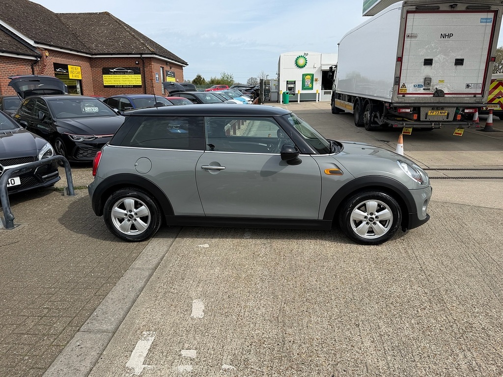 Mini Hatch 1.5 Cooper Hatchback Euro 6 Ss YE65HWD Grey #4