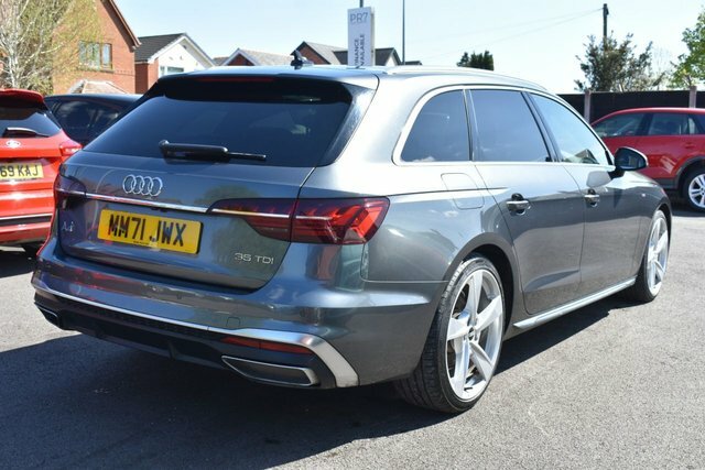 Audi A4 Avant Tdi 35 S Line MM71JWX Grey #4