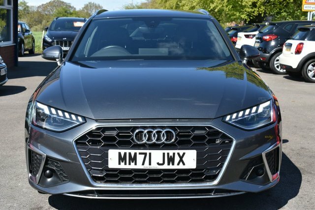 Audi A4 Avant Tdi 35 S Line MM71JWX Grey #2