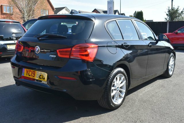 BMW 1 Series 118I Se Business Hatchback YC19BEO Black #4