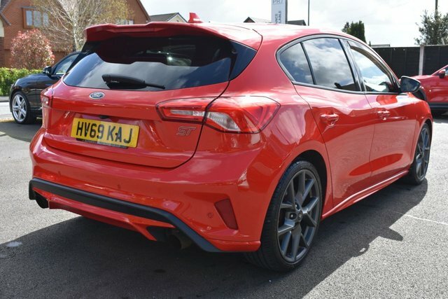 Ford Focus Ecoboost St Hatchback Red #4