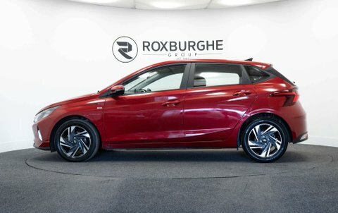 Hyundai I20 Hatchback YGZ5361 Red #4