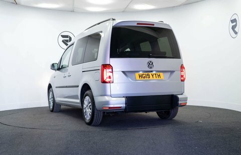 Volkswagen Caddy Life Tsi White #5