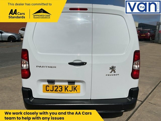 Peugeot Partner 1.5 Bluehdi 1000 Professional Premium Standard P CJ23KJK White #4