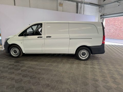 Mercedes-Benz Vito 2021 71 2.0 KM71OYJ White #4