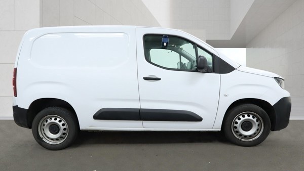 Peugeot Partner Bluehdi Professional Premium Plus FY23ZWJ White #5