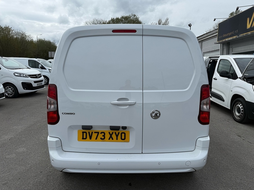 Vauxhall Combo 1.5 Turbo D 2300 Pro 3 Seats Swb Air Con R Camera DV73XYO White #6