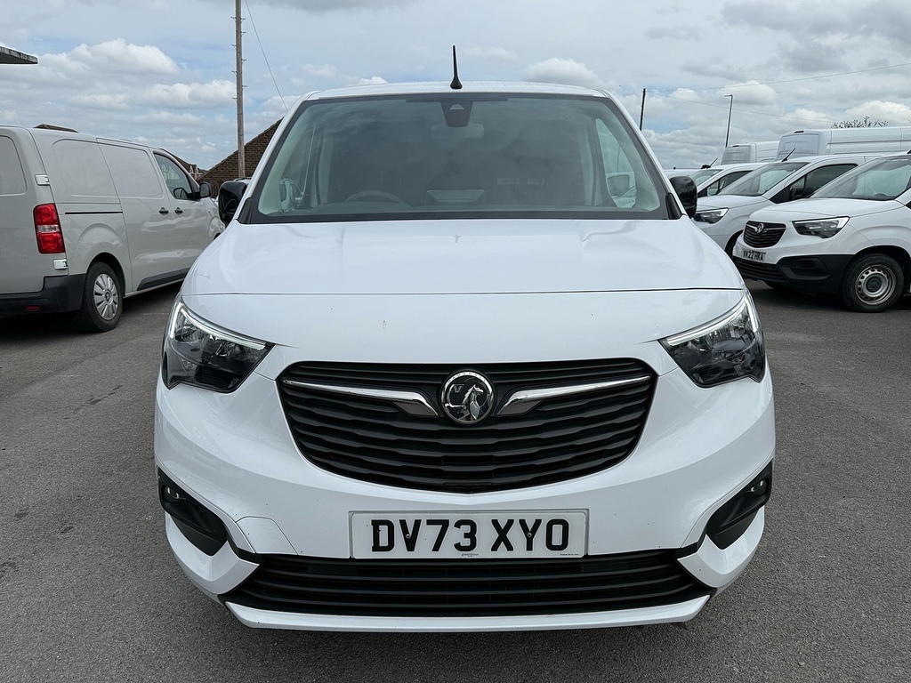 Vauxhall Combo 1.5 Turbo D 2300 Pro 3 Seats Swb Air Con R Camera DV73XYO White #2