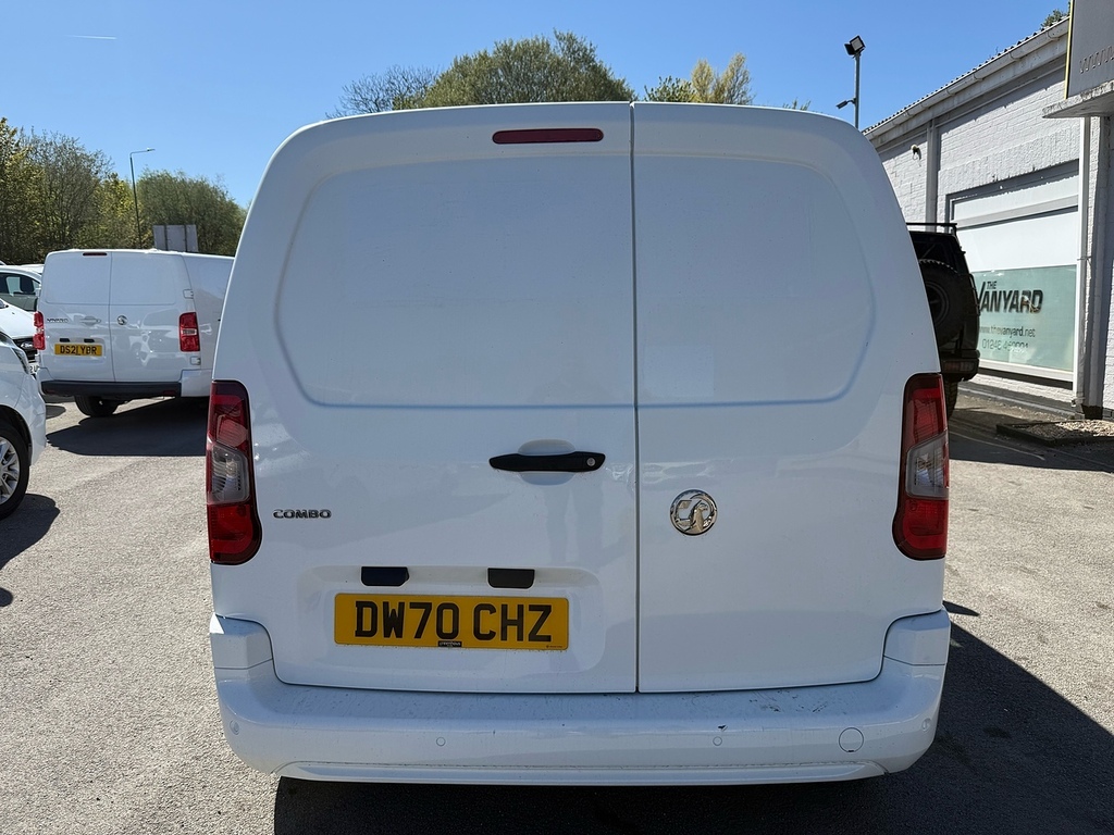 Vauxhall Combo 1.5 Turbo D 2300 Sportive 3 Seats Swb Air Con Van DW70CHZ White #6