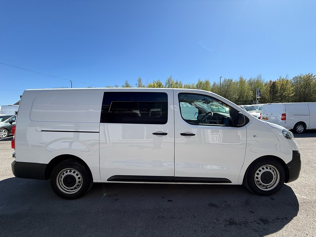 Vauxhall Vivaro 2.0 Turbo D 3100 Dynamic Crew 6 Seat Air Con Sat N DV22CZA White #4