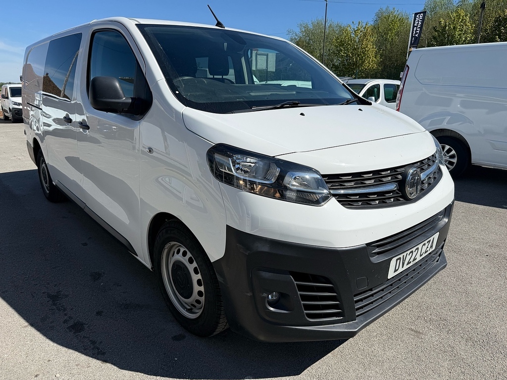Vauxhall Vivaro 2.0 Turbo D 3100 Dynamic Crew 6 Seat Air Con Sat N DV22CZA White #3