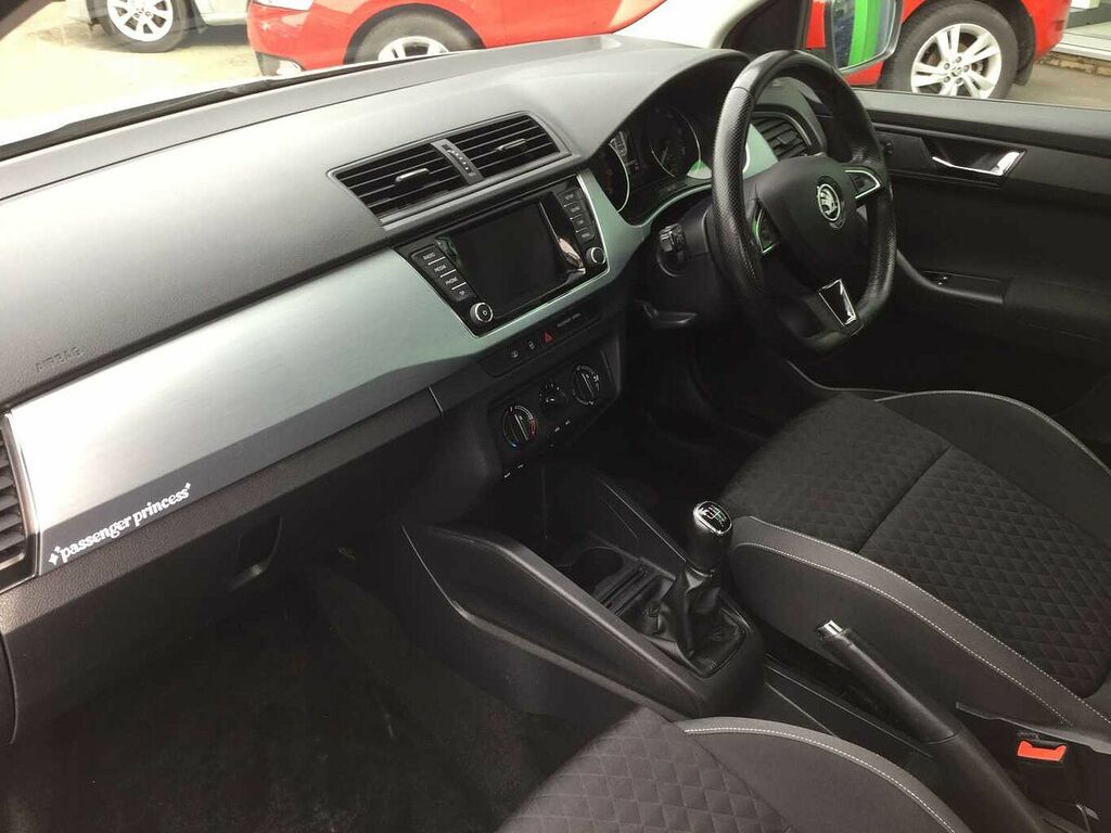 Skoda Fabia 1.0 Tsi Redline KP18CKN White #2