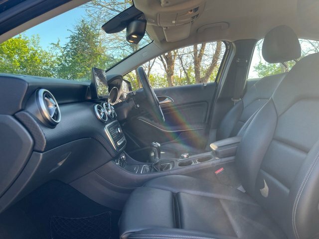 Mercedes-Benz A Class 1.6 A160 Sport Hatchback Euro 6 Black #2
