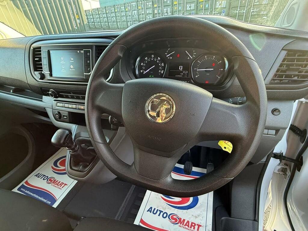Vauxhall Vivaro Panel Van 1.5 Turbo D 2900 Sportive L2 H1 Euro 6 KM72JMX White #4