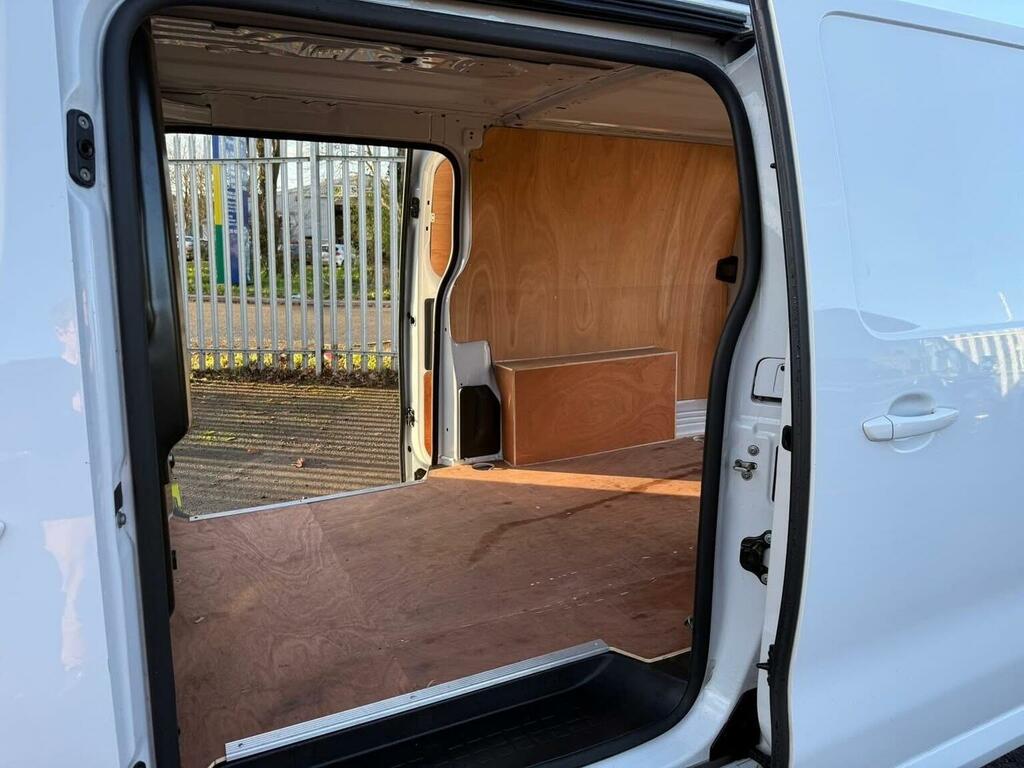 Vauxhall Vivaro Panel Van 1.5 Turbo D 2900 Sportive L2 H1 Euro 6 KM72JMX White #5