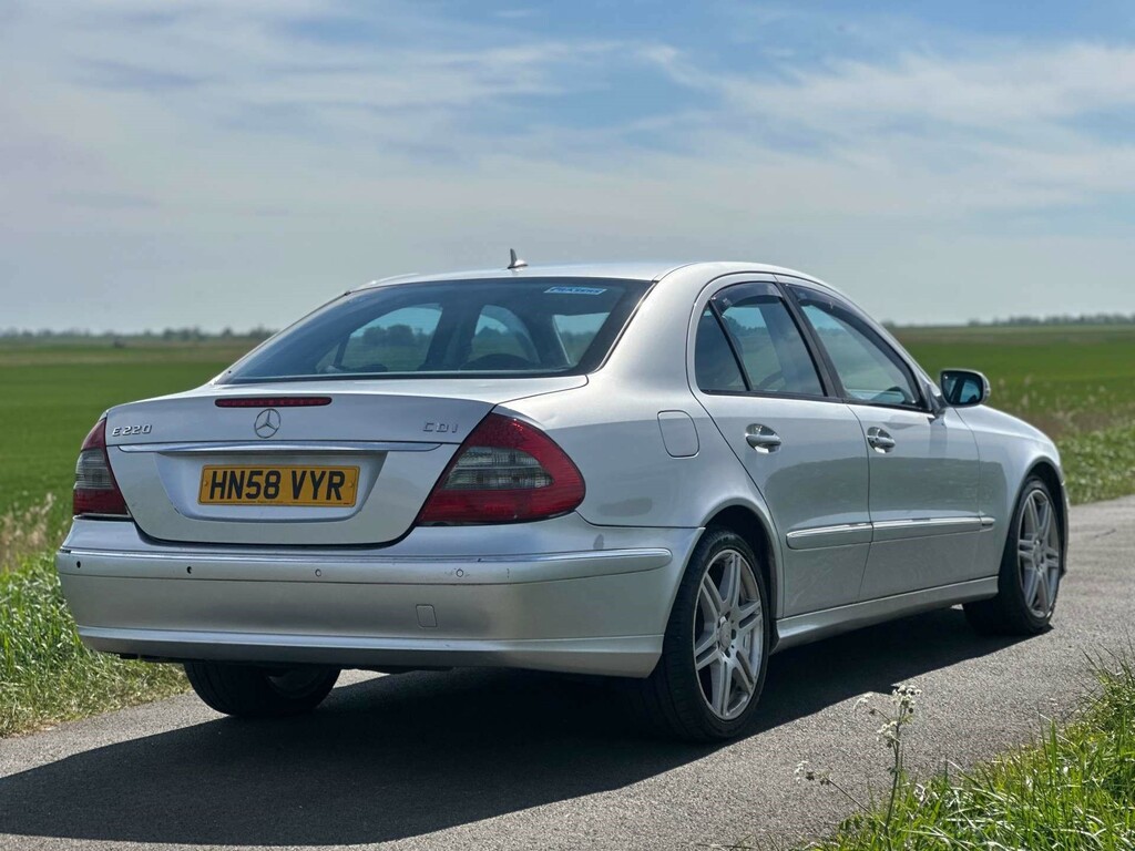 Mercedes-Benz E Class Avantgarde Cdi #4