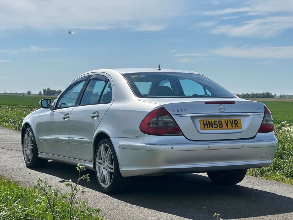 Mercedes-Benz E Class Avantgarde Cdi #6