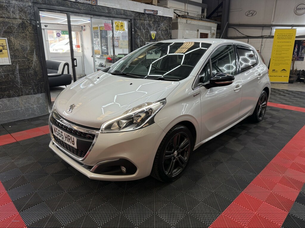Peugeot 208 Hatchback 1.2 Puretech Gt Line 201666 KS66HRU White #2