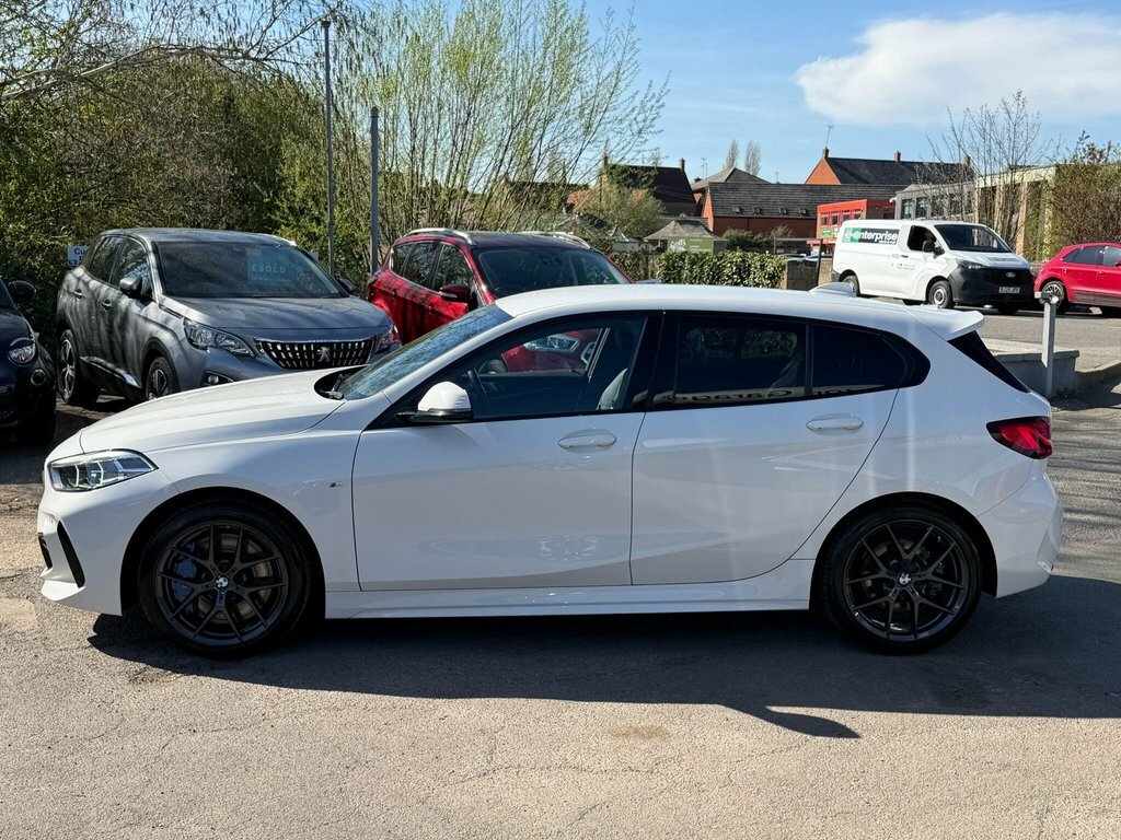 BMW 1 Series 1.5L M Sport AV72VRD White #5