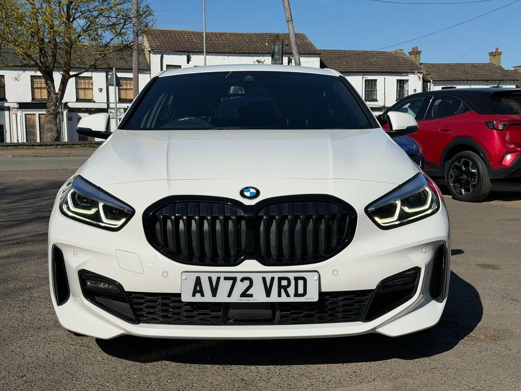 BMW 1 Series 1.5L M Sport AV72VRD White #3
