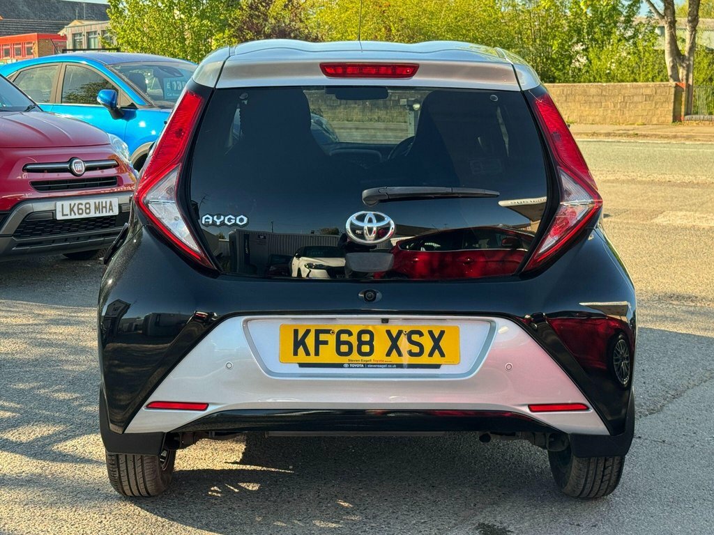 Toyota Aygo 1L X-clusiv KF68XSX Black #4