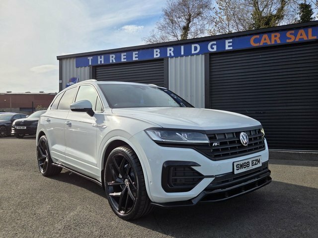 Volkswagen Touareg 3.0 Tdi V6 R-line Suv Tiptronic 4Motion SW68EZM White #2