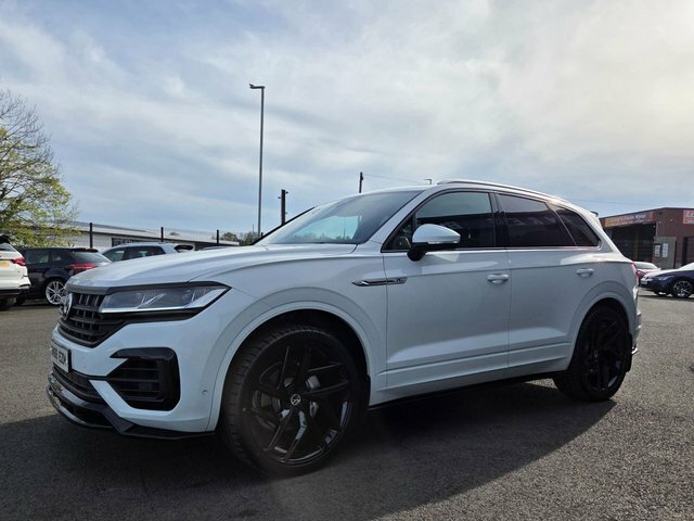 Volkswagen Touareg 3.0 Tdi V6 R-line Suv Tiptronic 4Motion SW68EZM White #5