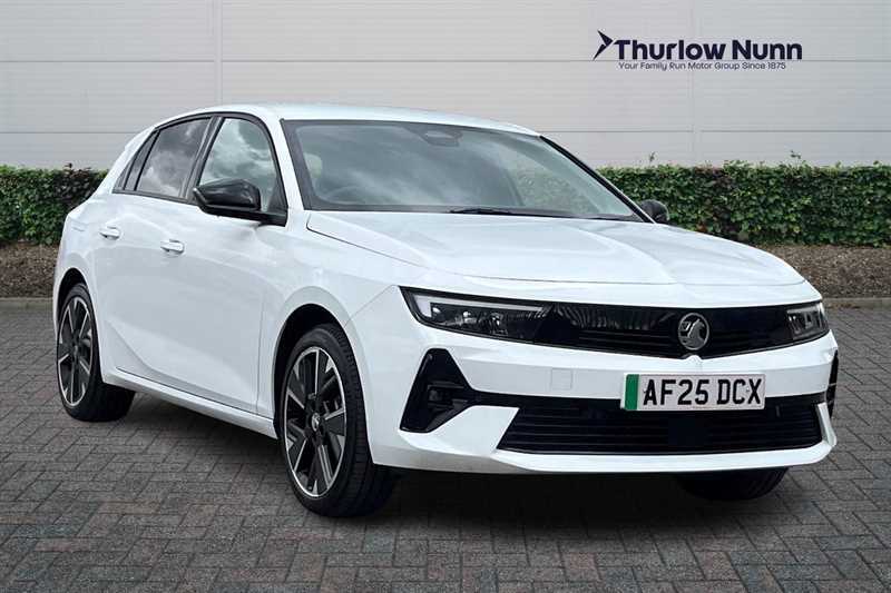 Vauxhall Astra 54Kwh Griffin Hatchback 156 Ps White