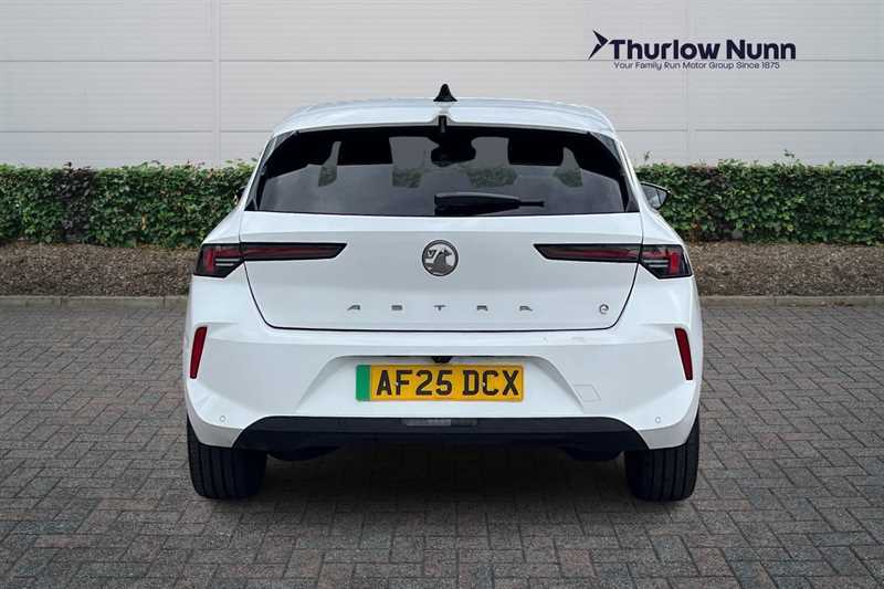 Vauxhall Astra 54Kwh Griffin Hatchback 156 Ps AF25DCX White #4