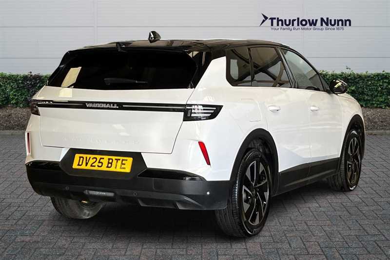 Vauxhall Grandland 1.2 Ultimate Suv Hybrid E-dct Euro 6 S DV25BTE White #3