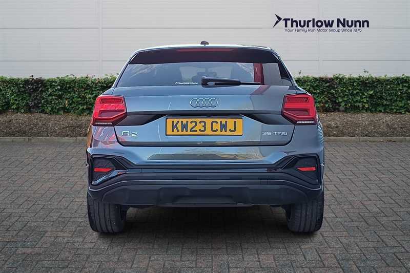 Audi Q2 1.5 Tfsi Cod 35 Black Edition Suv S Tro KW23CWJ Grey #4