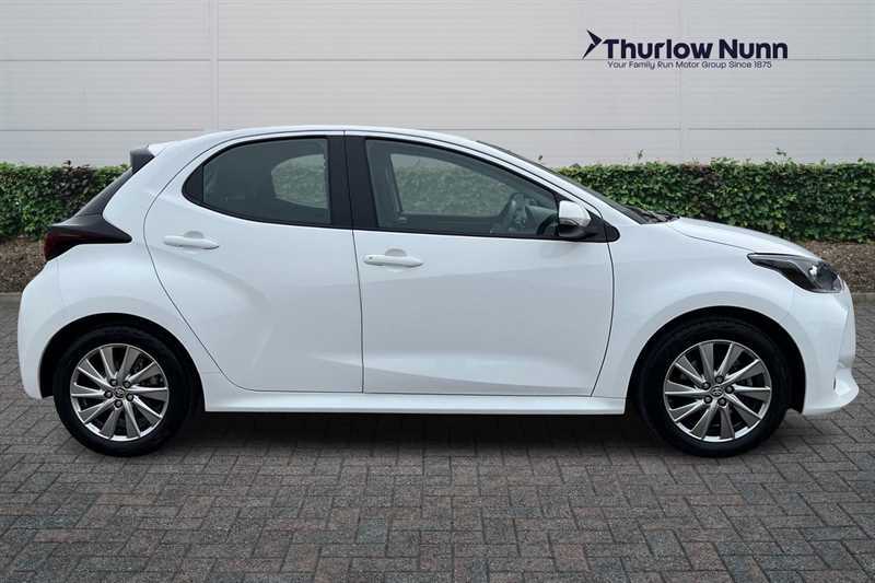 Toyota Yaris 1.5 Vvt-h Icon Hatchback Hybrid E-cvt E EX73ZNR White #2