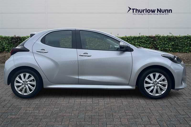 Toyota Yaris 1.5 Vvt-h Icon Hatchback Hybrid E-cvt E KR71DYH Silver #2
