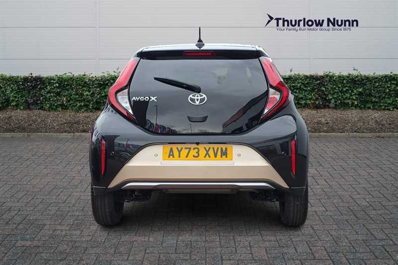 Toyota Aygo X 1.0 Vvt-i Exclusive Hatchback X-shift E AY73XVM Beige #4