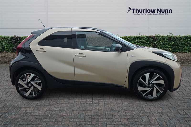 Toyota Aygo X 1.0 Vvt-i Exclusive Hatchback X-shift E AY73XVM Beige #2