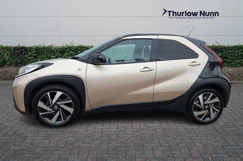 Toyota Aygo X 1.0 Vvt-i Exclusive Hatchback X-shift E AY73XVM Beige #6
