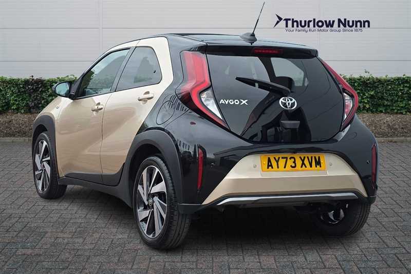Toyota Aygo X 1.0 Vvt-i Exclusive Hatchback X-shift E AY73XVM Beige #5