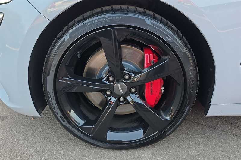 Hyundai  Iconic Black #40