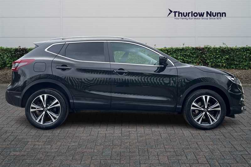 Nissan Qashqai 1.3 Dig-t N-connecta Suv Dct Euro YR21EDM Black #2