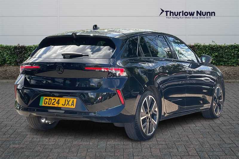 Vauxhall Astra 54Kwh Ultimate Hatchback 156 Ps GD24JXA Black #3
