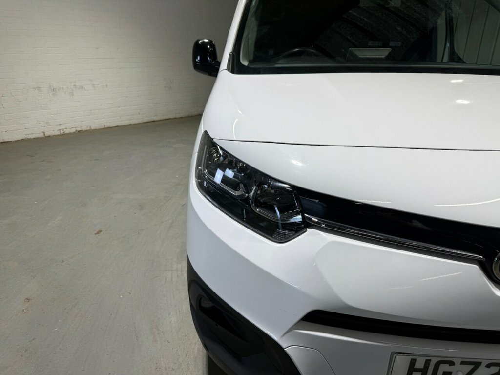 Toyota Proace City 1.5L Icon HG72EPY White #6