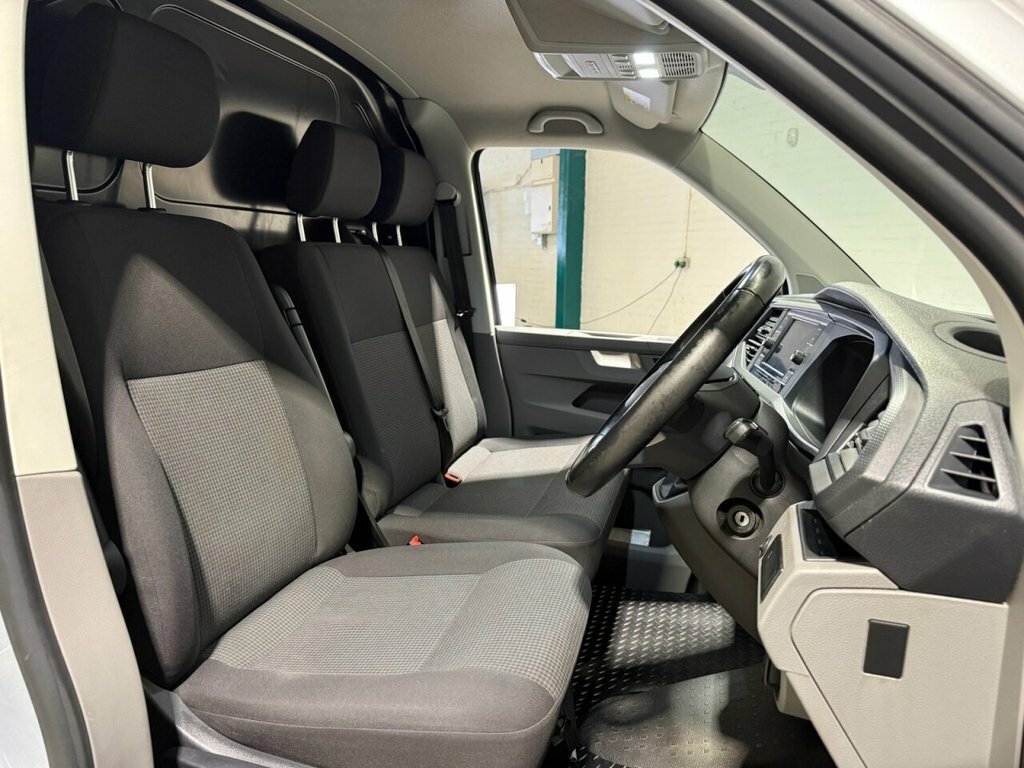 Volkswagen Transporter 2L Highline VK72NGO Silver #4