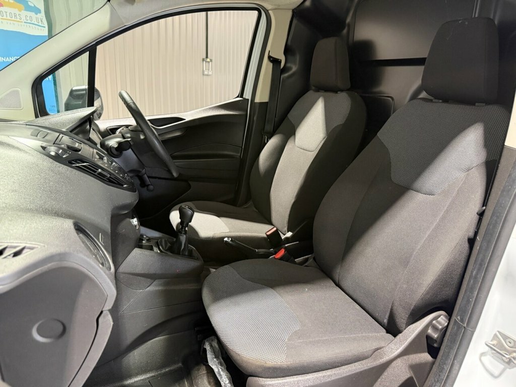 Ford Transit Courier 1L Leader HL21VJN White #6