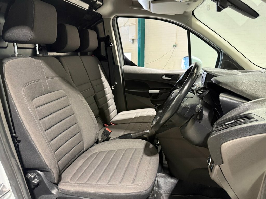 Ford Transit Connect 1.5L Limited YP23KJF White #4