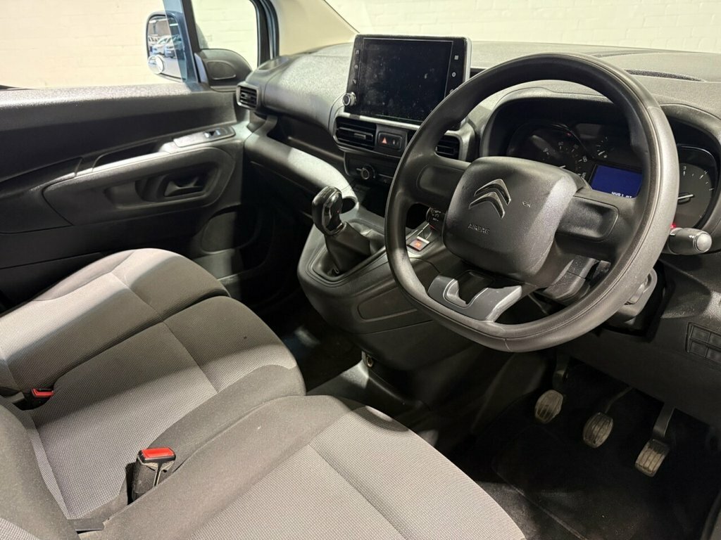 Citroen Berlingo 1.5L Enterprise M SH69VBF White #2