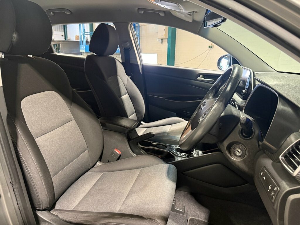 Hyundai Tucson 1.6L Se Nav LA19OCV Grey #3