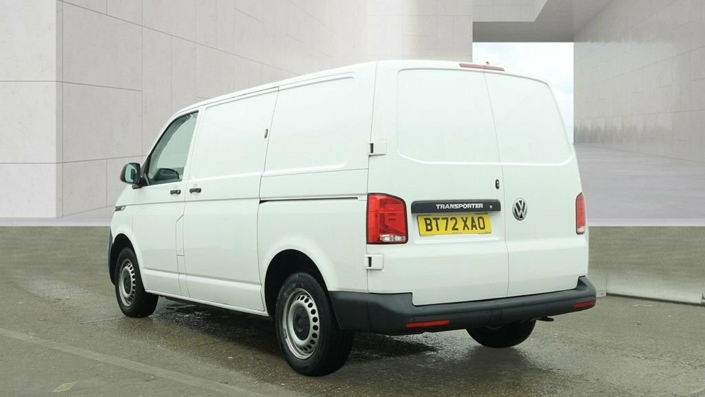 Volkswagen Transporter 2L Startline BT72XAO White #3
