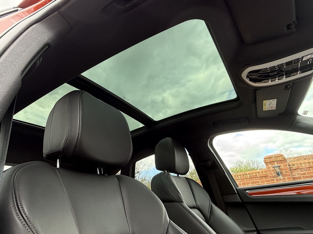 Porsche Macan T Orange #4