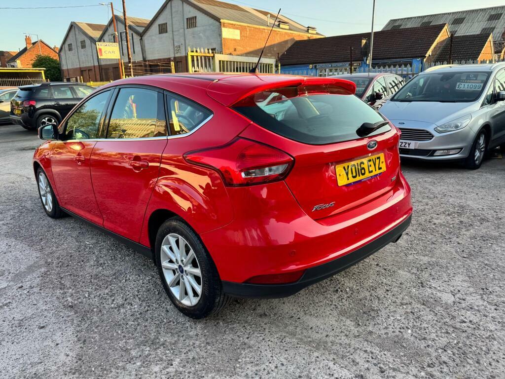 Ford Focus 1.5T Ecoboost Titanium Euro 6 S S Red #4